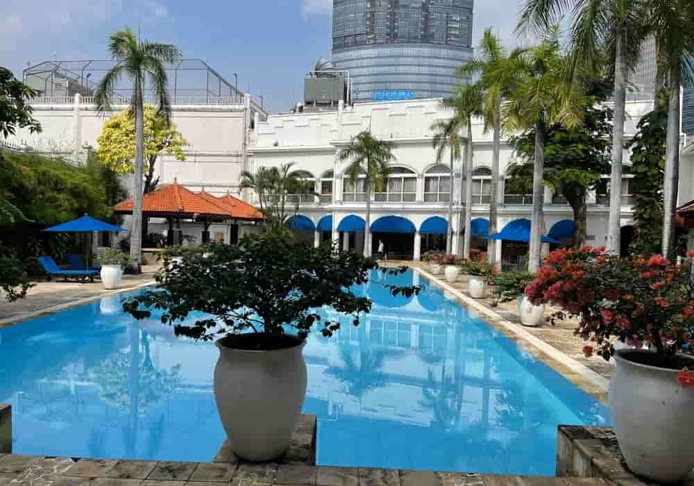 Swimming pool at Majapahit hotel