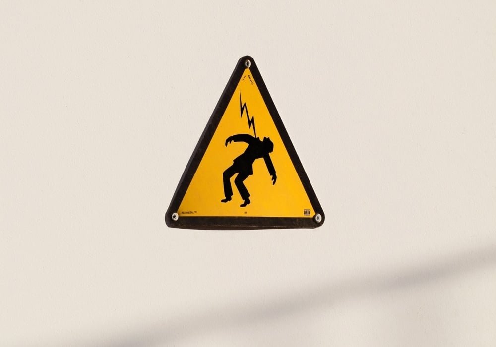 Electrocuted | Cause, How to react to electric shock?