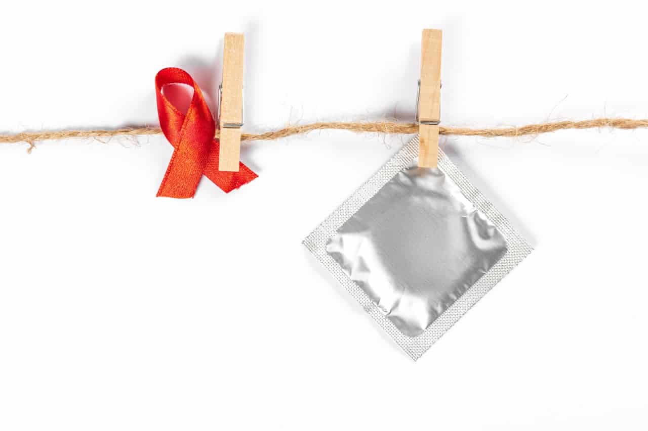 Male Condom | Advantages and Disadvantages ? | How to use it, accidents