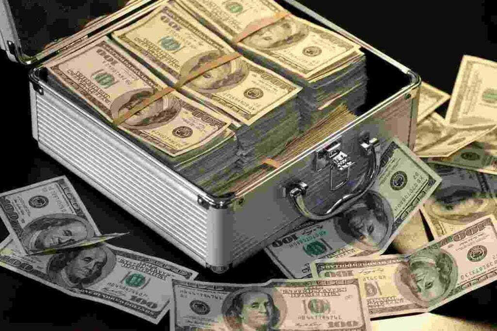 Richest people in the world