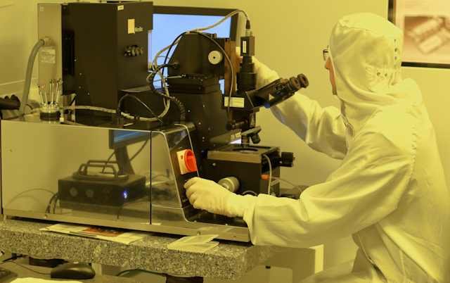 arsenic chemical element and semiconductor cleanroom research
