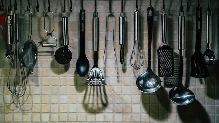 Kitchen tools used to create a stable food emulsion